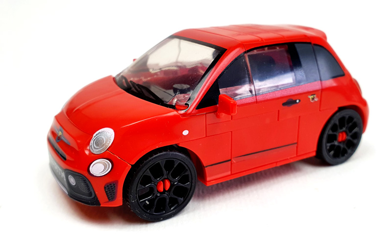 COBI Fiat Abarth 595 Competizione 24502 aufgebautes Modell Seitenansicht