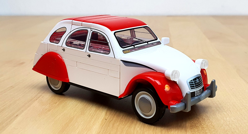 COBI Citroen 2CV Dolly 24513 Set gebaut schräge Ansicht