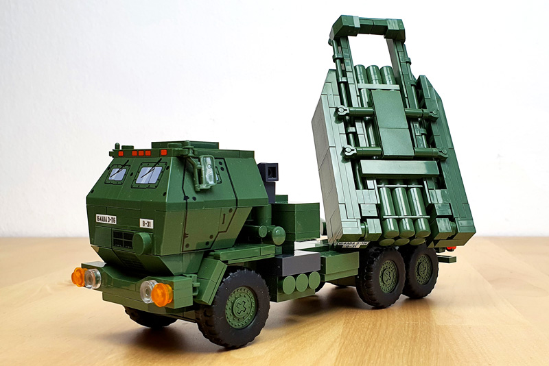 COBI 2626 Himars M142 Fahrzeug aufgebaut