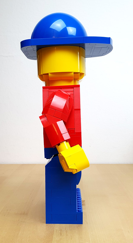 LEGO Große Minifigur 40649 Set gebaut Seitenansicht