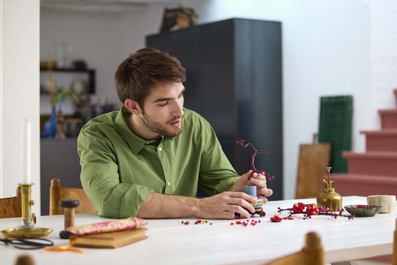 LEGO Botanical Collection Pflaumenblüte 10369 Lifestyle Aufbau