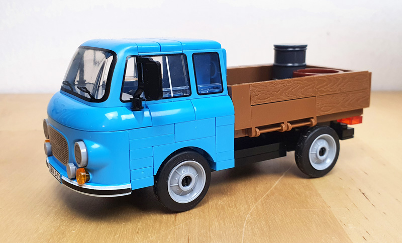 COBI Barkas B1000 Pritschenwagen 24593 Set aufgebaut