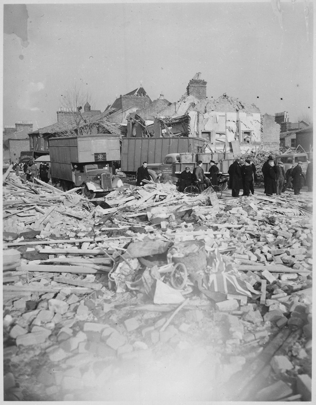 Schäden nach einem V2-Angriff, Camberwell Road, Ldonon 1944