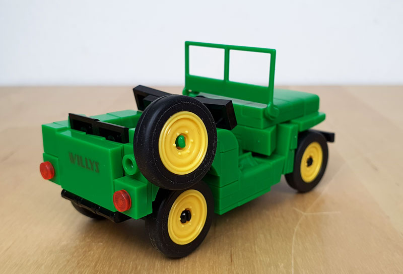 COBI Jeep Willys CJ-2A 24517 Grün gebaut schräge Ansicht