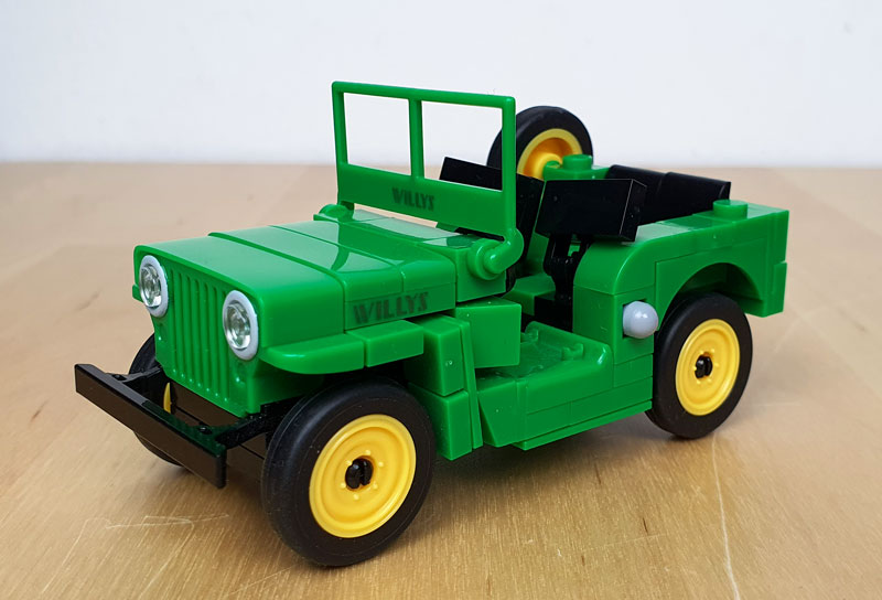 COBI Jeep Willys CJ-2A 24517 Grün gebaut schräge Ansicht