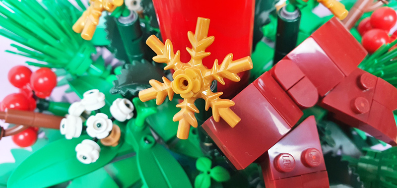 LEGO Weihnachtsgesteck 40743 aufgebaut Detail