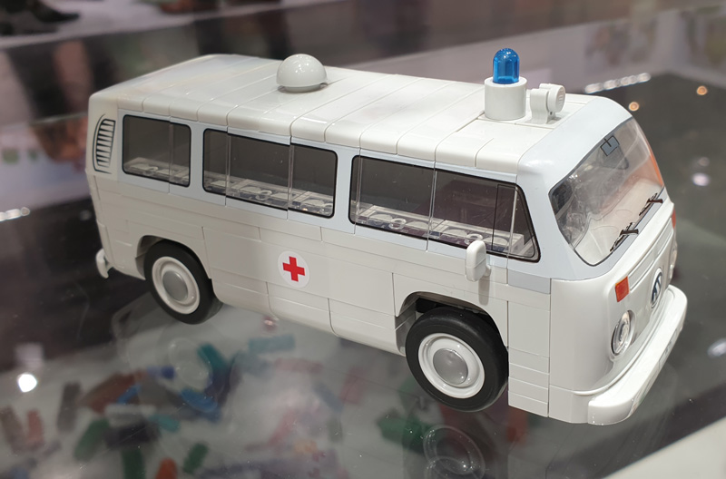 COBI Nürnberger Spielwarenmesse Volkswagen 24619 Krankenwagen